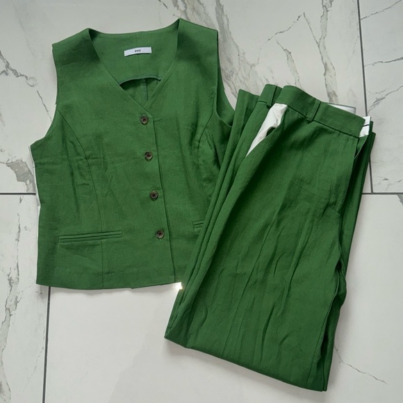 Green set from SOURCE UNKNOWN . Size medium never been worn - Picture 1 of 9